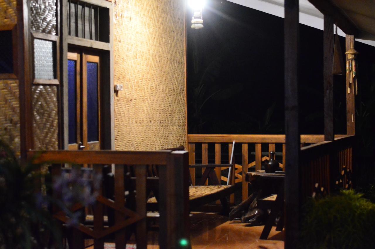 Banyu Homestay Баньюванги Экстерьер фото